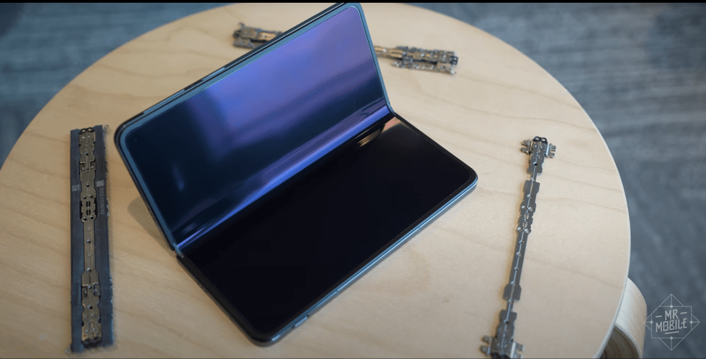 YouTuber Michael Fisher Previews OnePlus Open Ahead of Launch Confirms Punch-Hole Display & Water Resistance