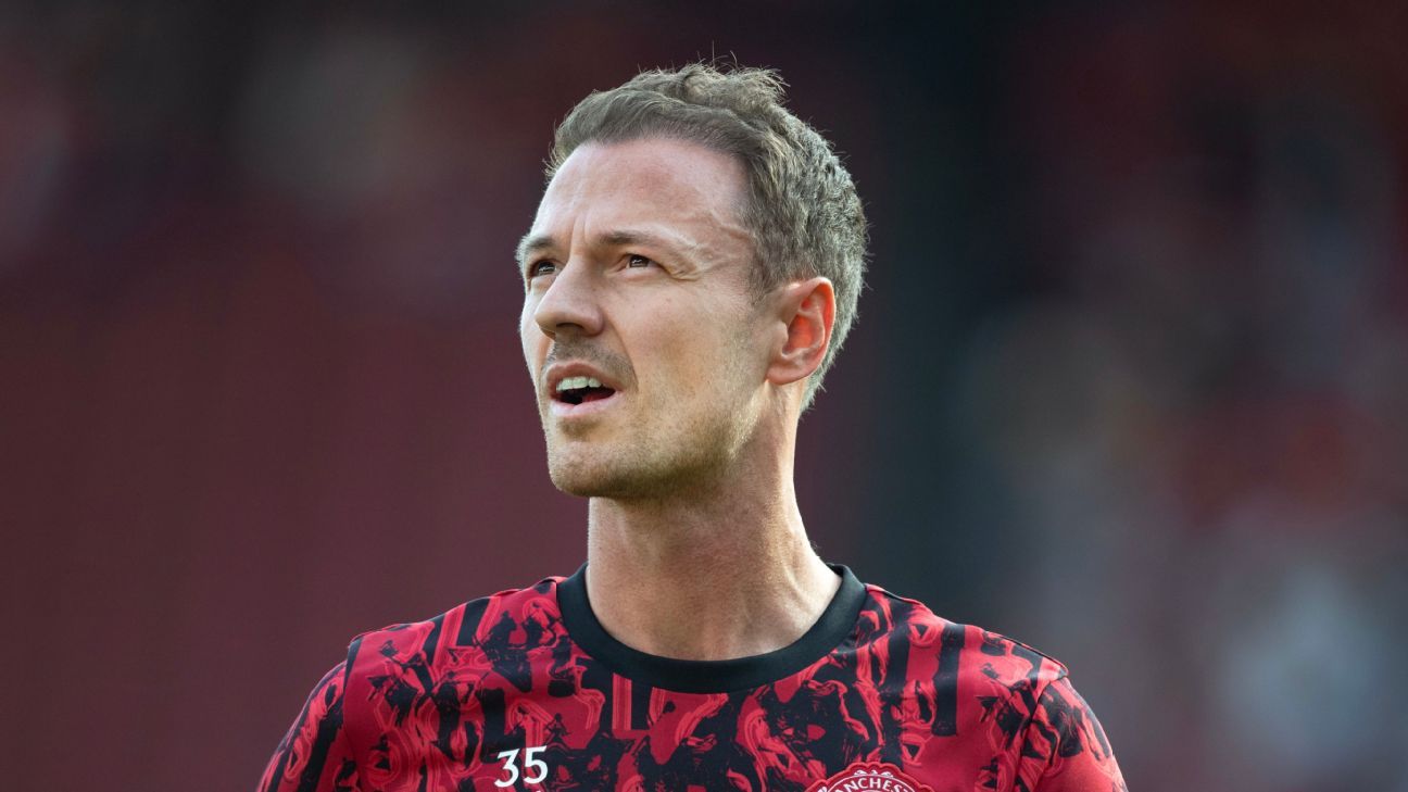 Jonny Evans: I considering retiring before Man United return