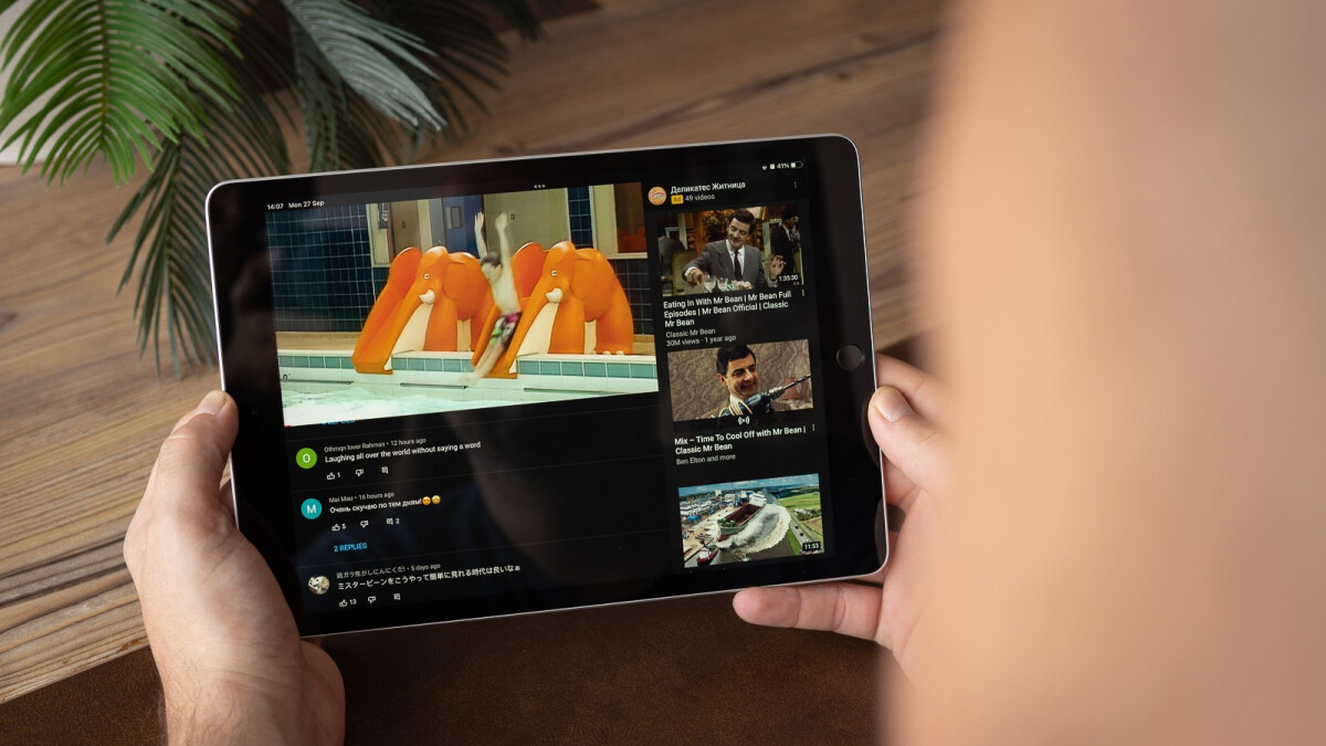 Save $80 on the Apple iPad 10.2-inch (9th Gen) at these merchants