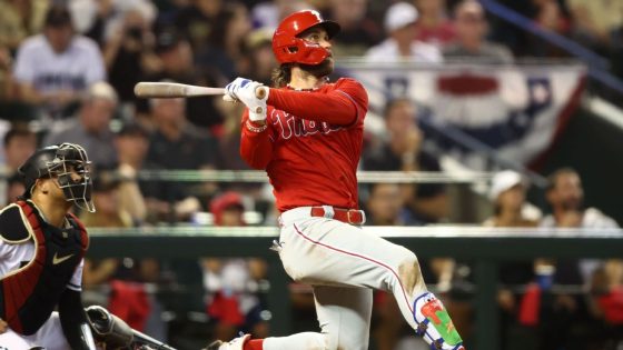Bryce Harper, Kyle Schwarber launch Phillies to 3-2 NLCS lead