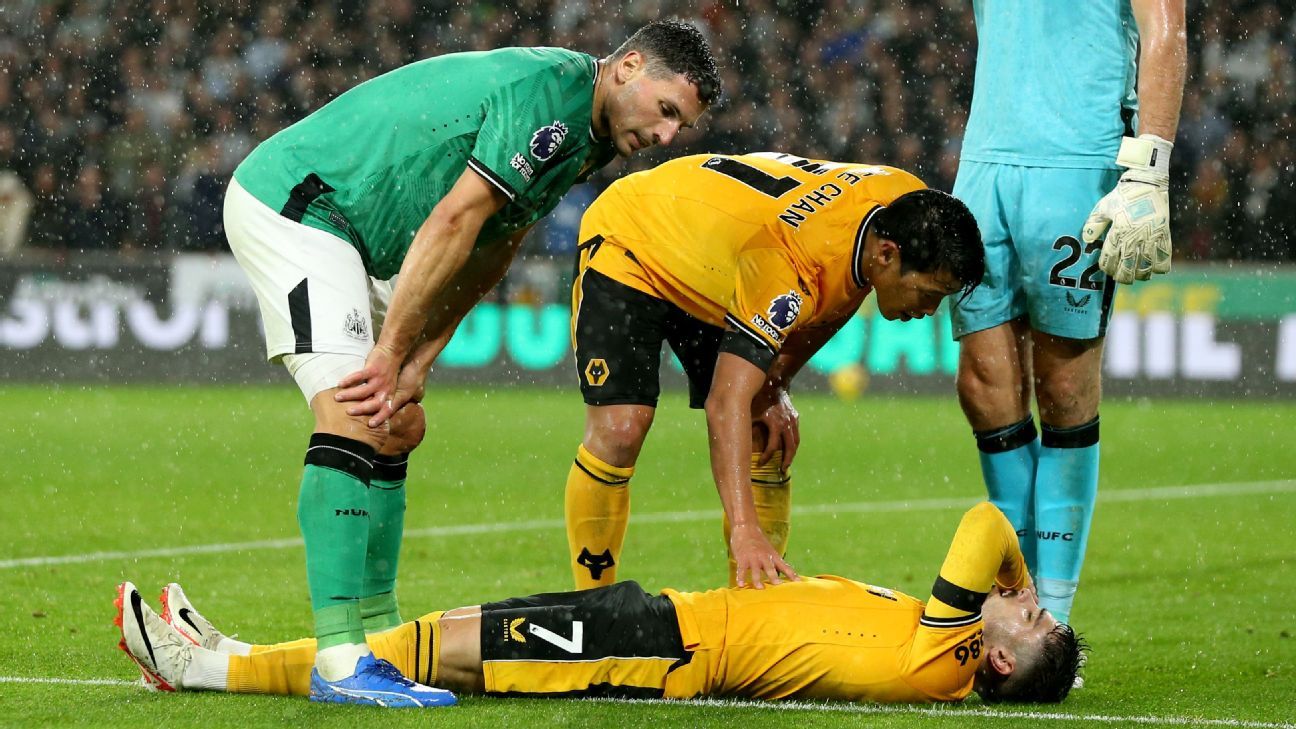 LIVE Transfer Talk: Neto injury may force Arsenal rethink