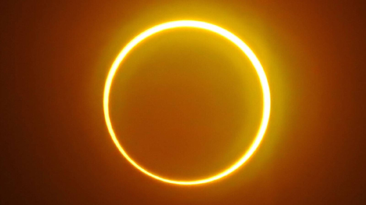Taking a photo of solar eclipse with your phone is the second dumbest thing you can do this Saturday