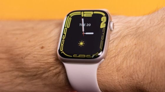 Walmart is now offering the awesome LTE-powered Apple Watch Series 8 with an unbelievable discount