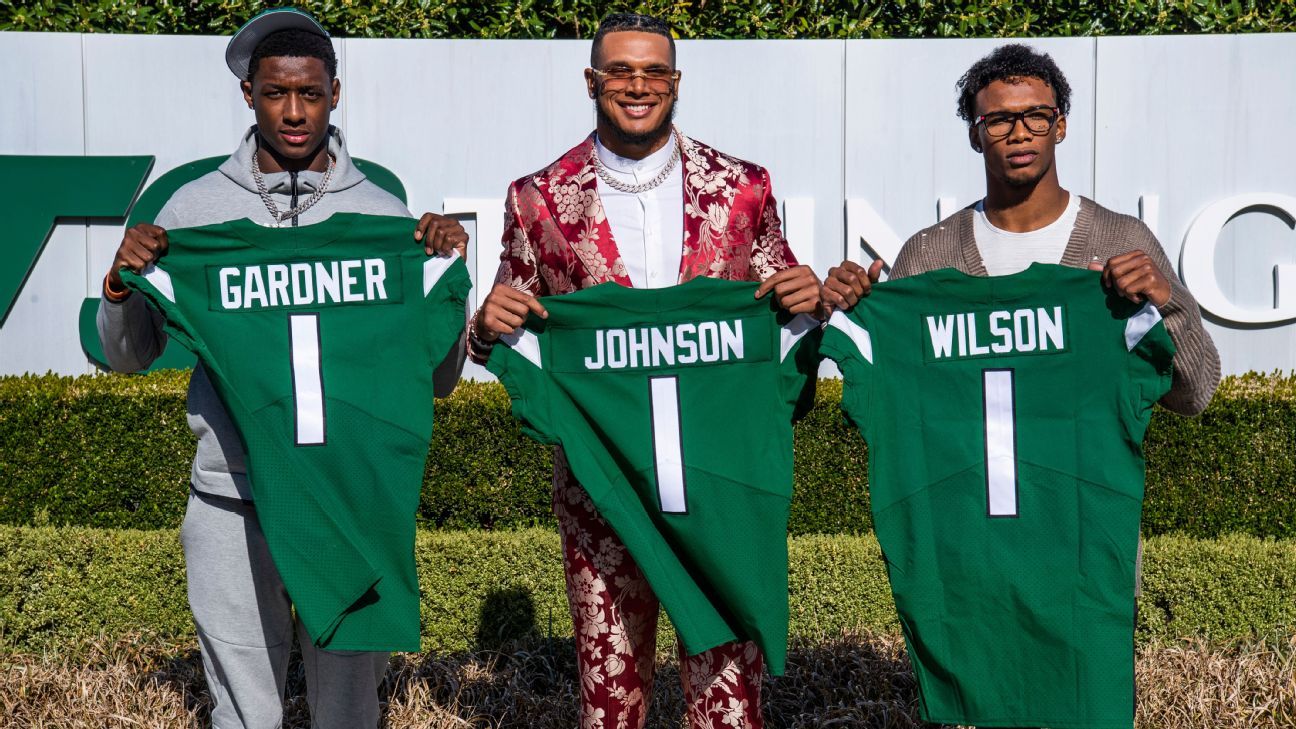 Jets' playoff hopes fueled by Garrett Wilson, 2022 rookies