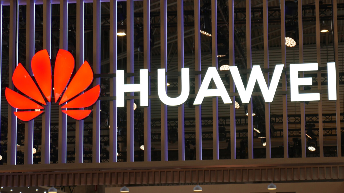 Huawei might introduce the first triple-folding smartphone in the world next year