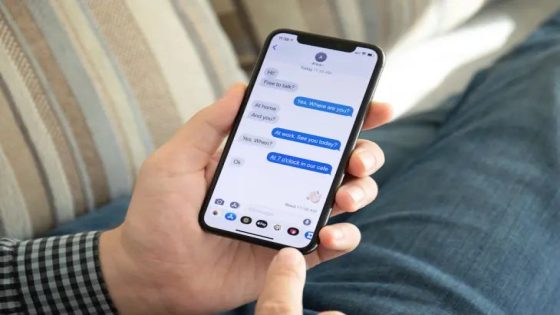 Apple caves in, iPhones to join RCS support in late 2024
