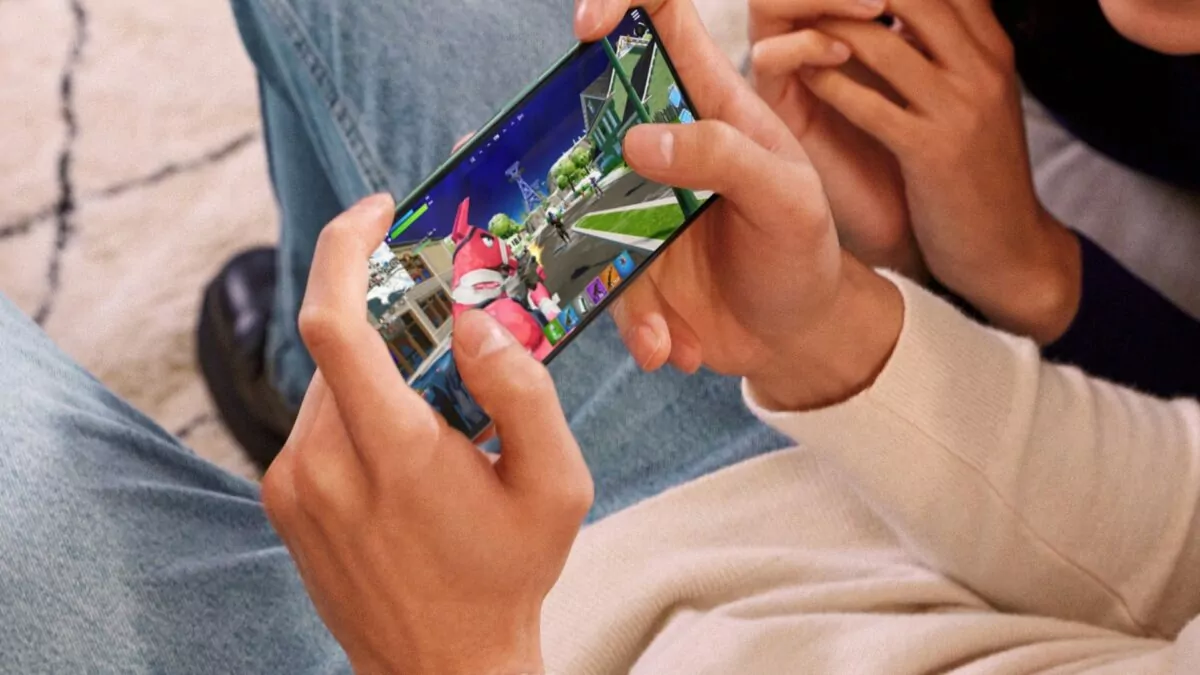 The first official photos of the OnePlus 12 are released
