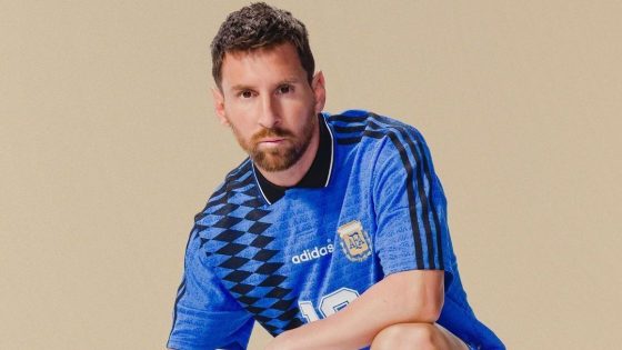 Messi goes back to the '90s with new retro Argentina jersey