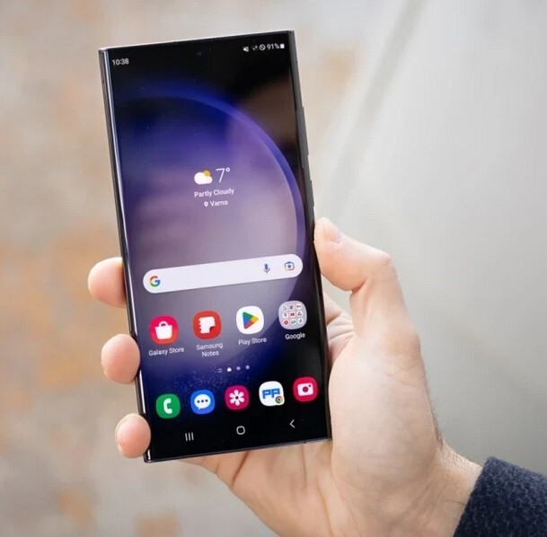 The Samsung Galaxy S23 Ultra is the only premium Galaxy phone to be among the top ten best-selling models in the first half of 2023 - Samsung's goal for 2024: sell more phones at higher prices and increase its sales price AVERAGE.