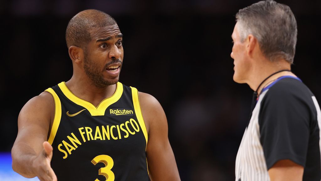 Warriors' Chris Paul tossed by Scott Foster after 2 technicals