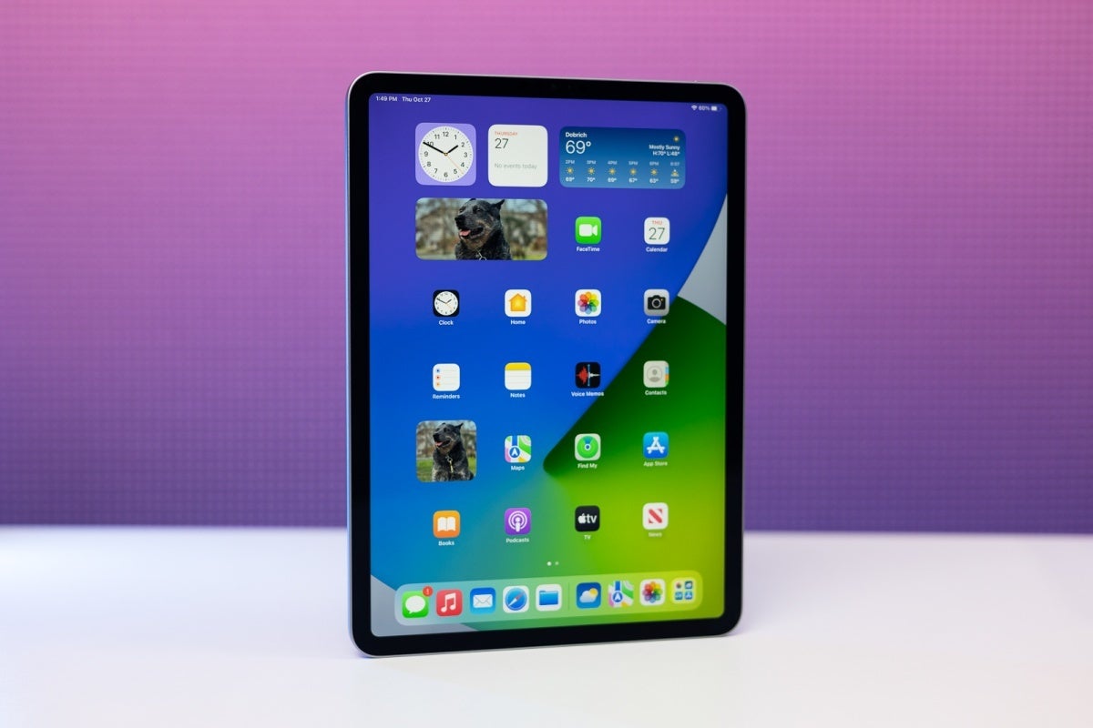 The already excellent screen of the 11-inch iPad Pro 2022 (pictured here) will become even more excellent next year.  - Apple is set to launch two (!) new iPad Airs and two OLED iPad Pros in March 2024