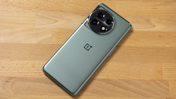 Check out the deeply discounted OnePlus 11 before deciding to wait for the OnePlus 12!