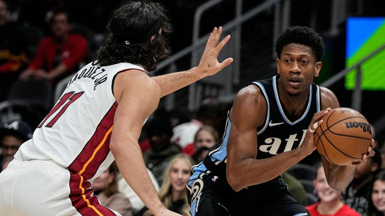 Hawks' De'Andre Hunter sidelined 2 weeks with knee injury