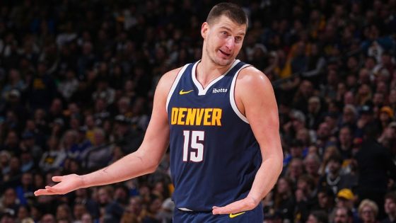 Jokic ties Wilt with 3rd triple-double on perfect FG shooting