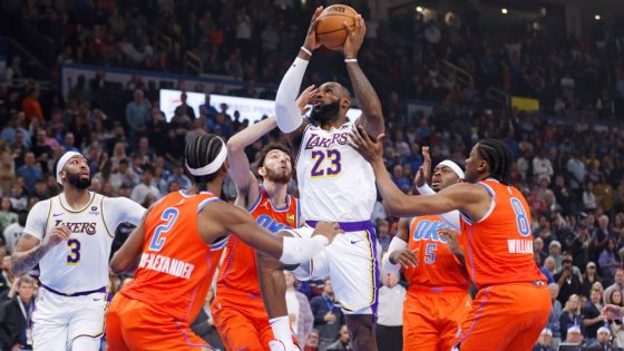 LeBron James scores 40 as Lakers end skid with 'big win'