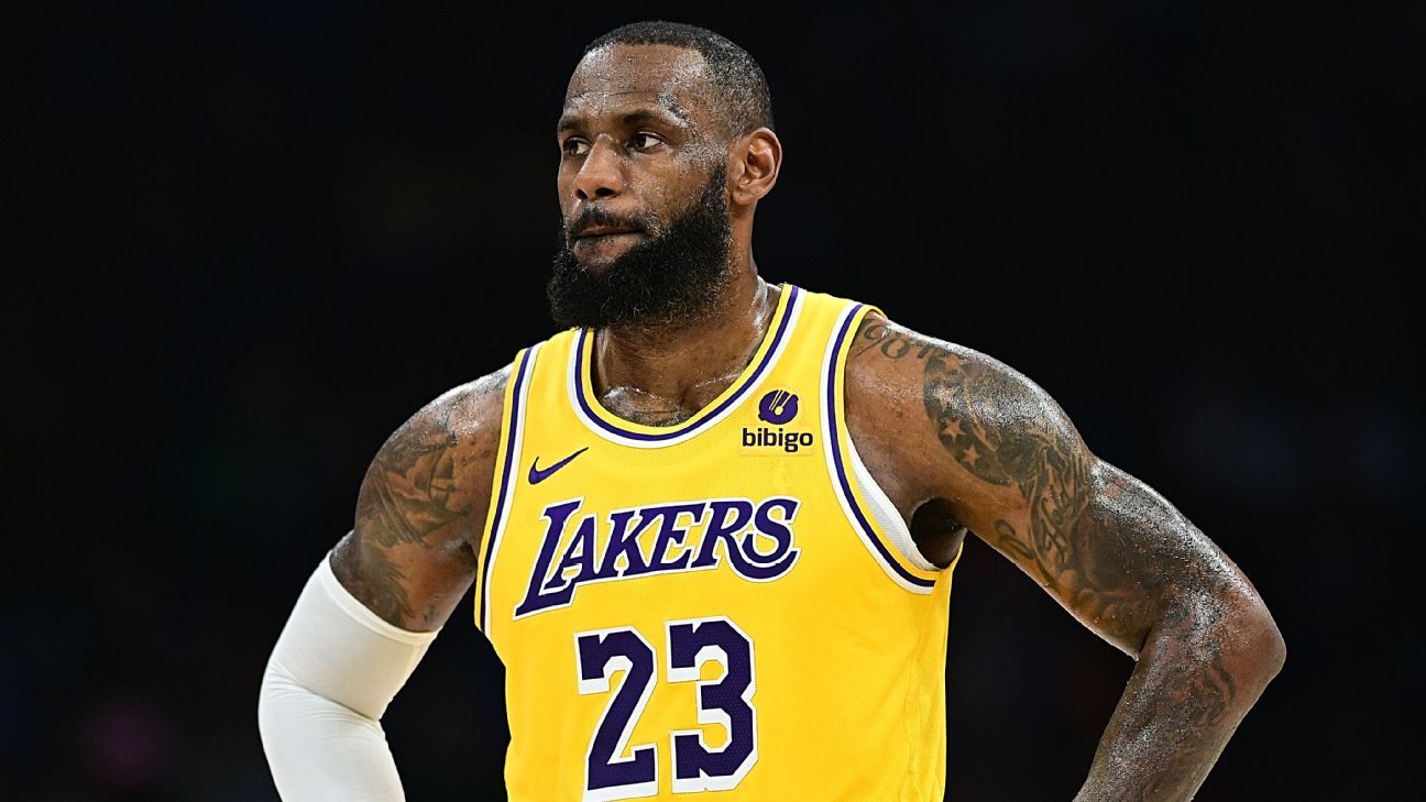 LeBron James sits out Lakers' game vs. Spurs with sore calf