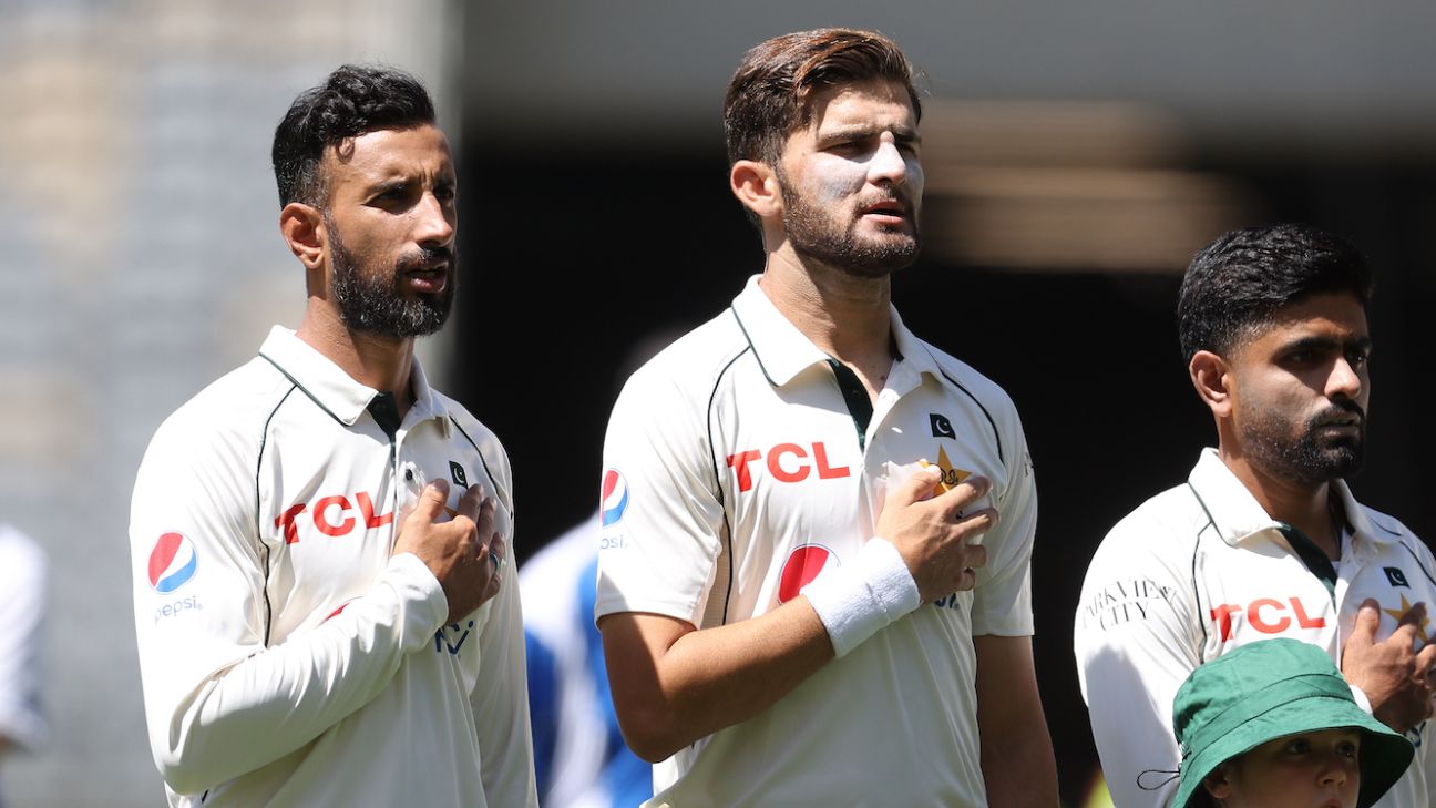 Pakistan go to Boxing Day looking for a Christmas miracle
