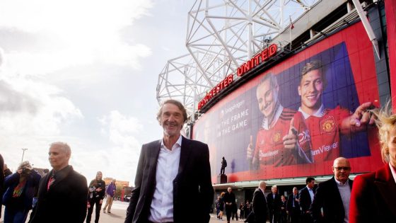 Si Jim Ratcliffe-Man United bid to be confirmed next week - sources