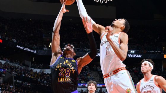 Spurs end 18-game skid, top Lakers for first win since Nov. 2