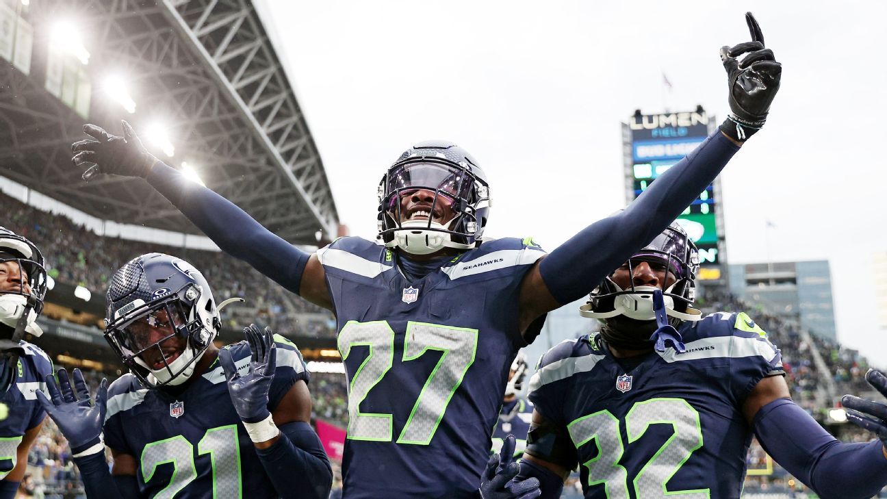 Witherspoon vs. Carter, from NFL draft debate to DROY race