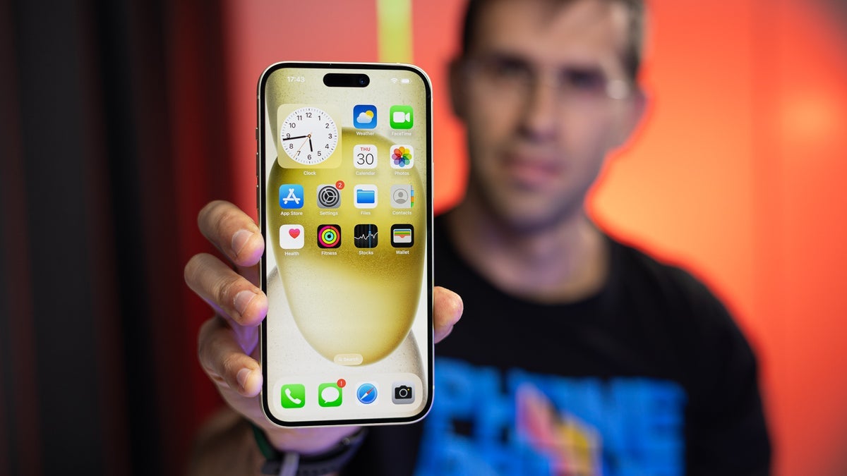 New iPhone 15 ad puts the spotlight on the cool "Check In" feature