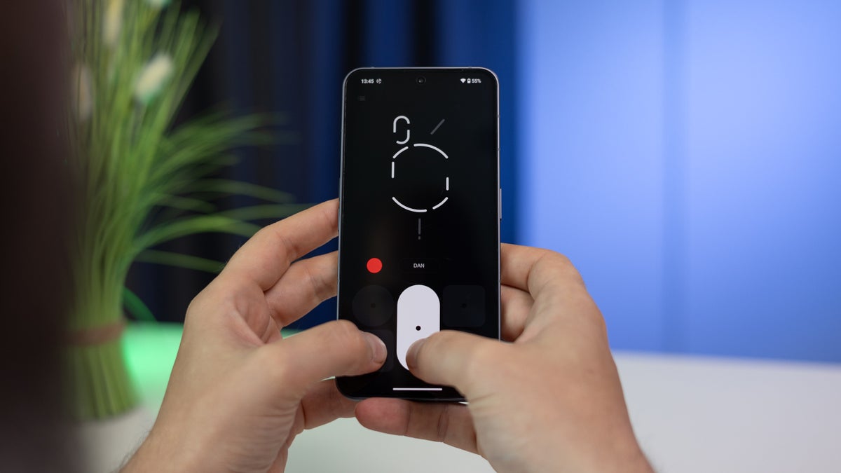 Nothing Phone (2) update brings more than a dozen improvements and bug fixes