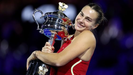 Aryna Sabalenka rolls to 2nd straight Australian Open title