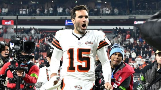 Browns favored to win playoff game for 1st time since 1994