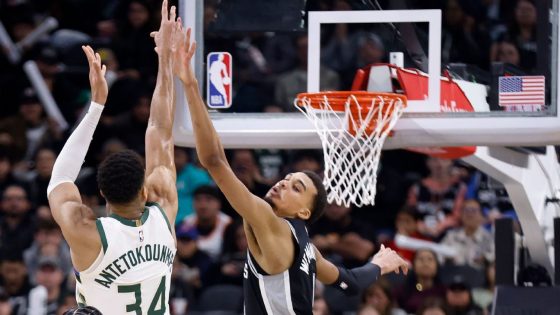 Bucks' Giannis Antetokounmpo wowed after 1st battle with Spurs' Victor Wembanyama