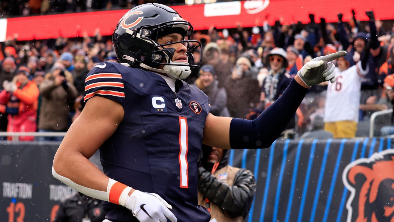 Justin Fields, the Chicago Bears and a quarterback conundrum