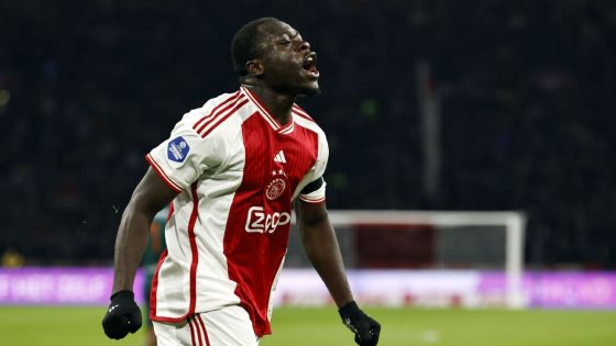 Man United tracking Ajax's Brobbey but January deal unlikely