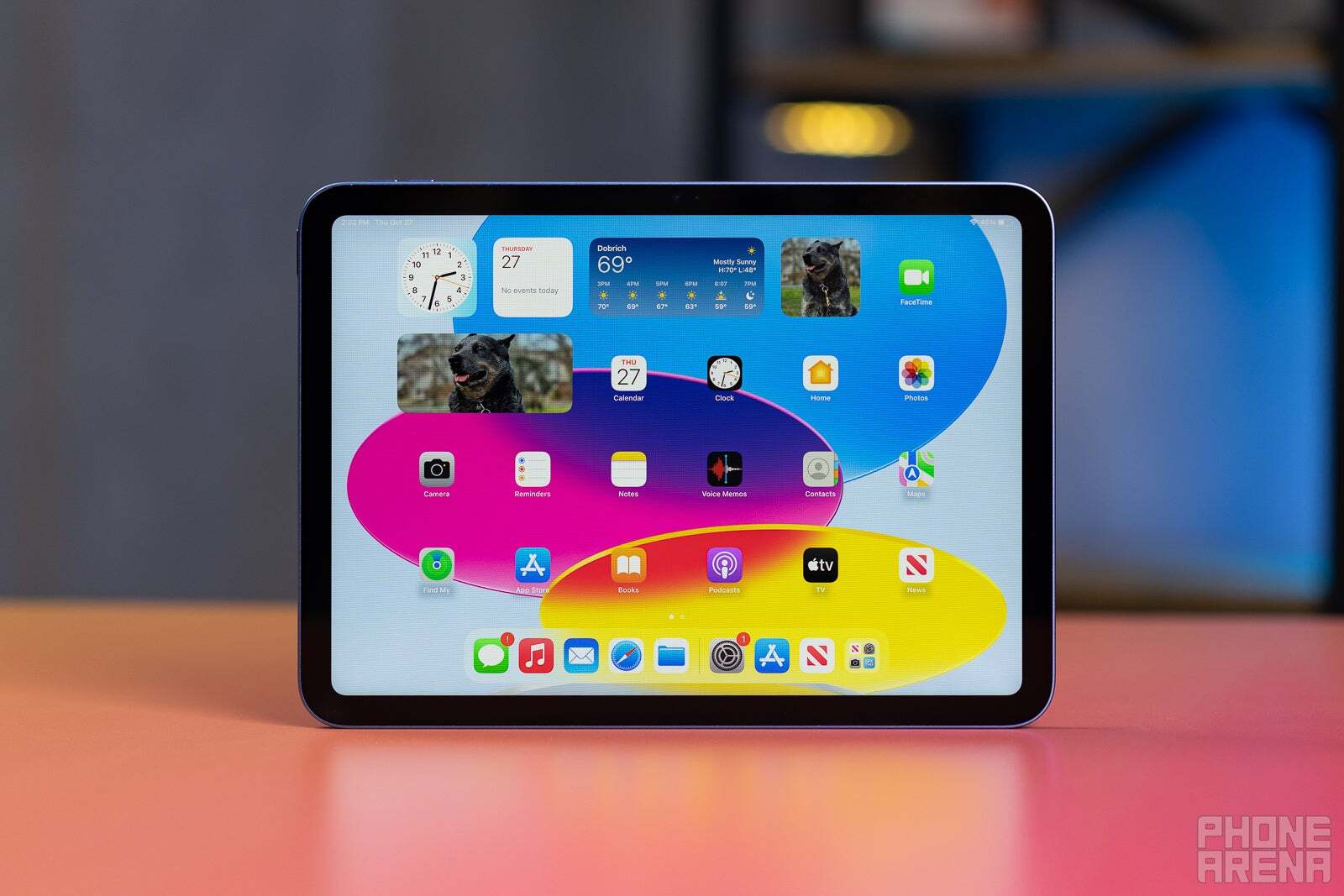 The 10th generation iPad's front camera has already been repositioned to be at the top of the tablet in landscape mode - New iPad Pro OLED M3 models in production;  the device will be released at the end of March