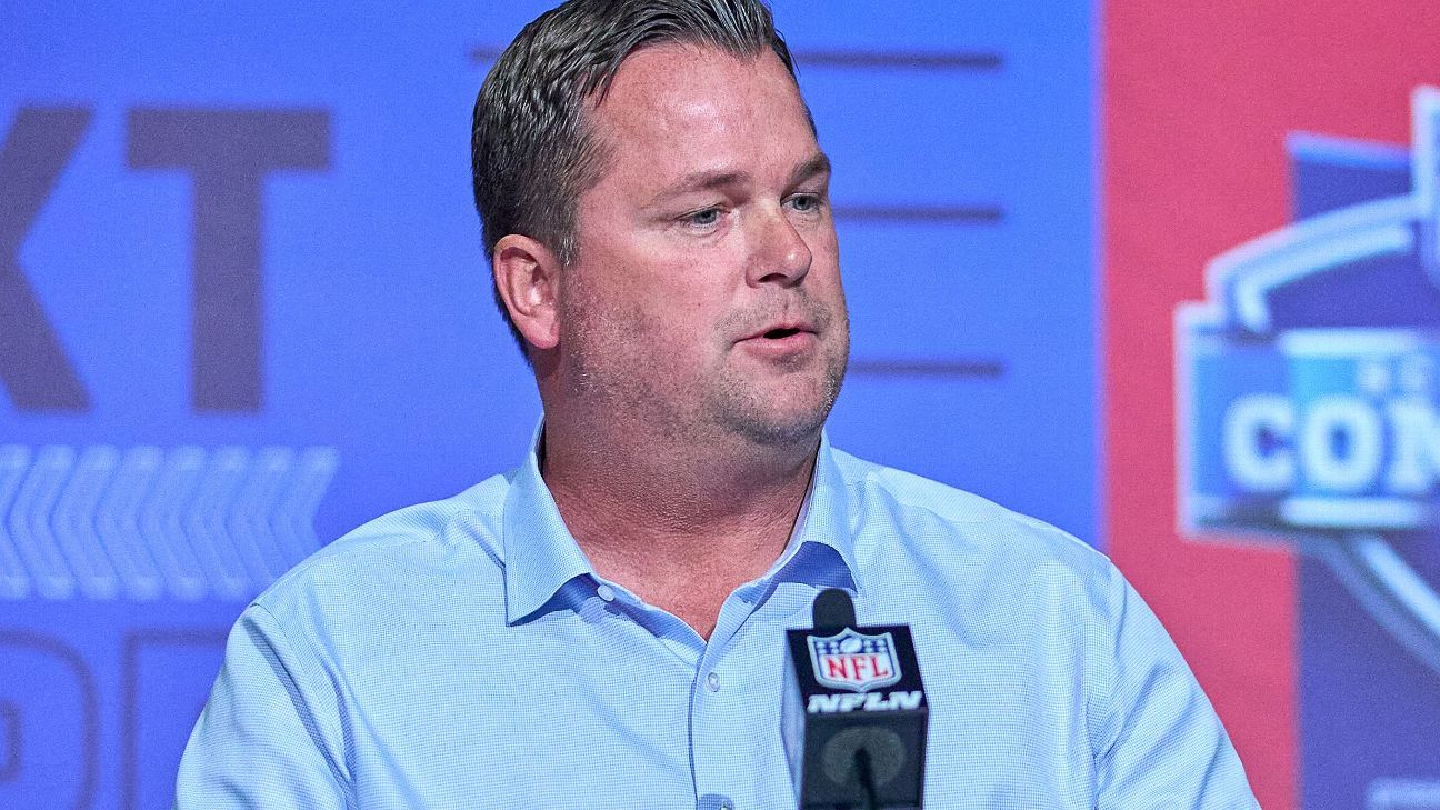 Panthers fire GM Scott Fitterer after 2-15 season
