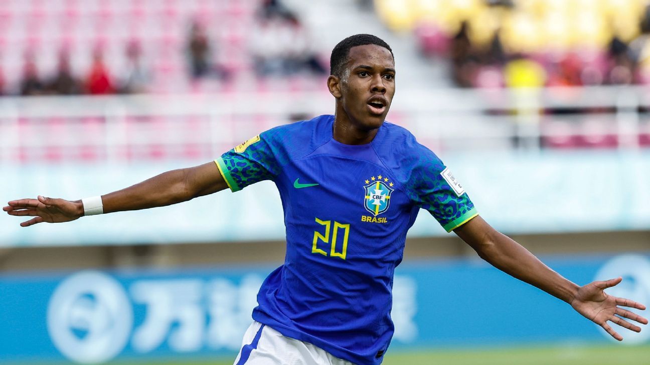 Transfer Talk: Chelsea to sign 16-year-old Messinho for €60m