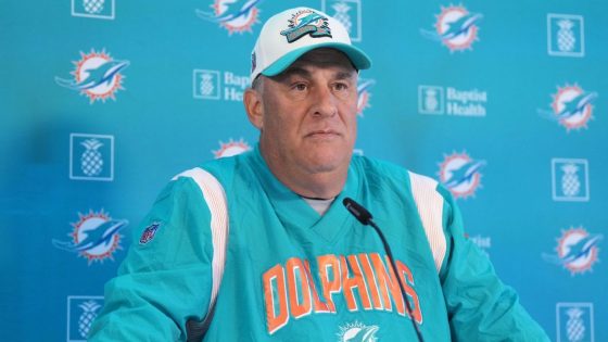 Vic Fangio out as Dolphins DC, becomes Eagles' top target