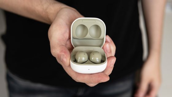 Tempting Amazon deal makes the Galaxy Buds 2 an excellent Valentine's Day gift idea
