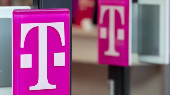 Lawsuit explains how T-Mobile is exposing customer data to hackers