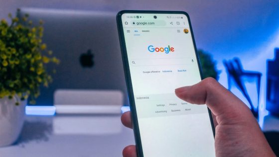 Google Search has a new "Hold for me"-like feature that doesn't require a Pixel phone