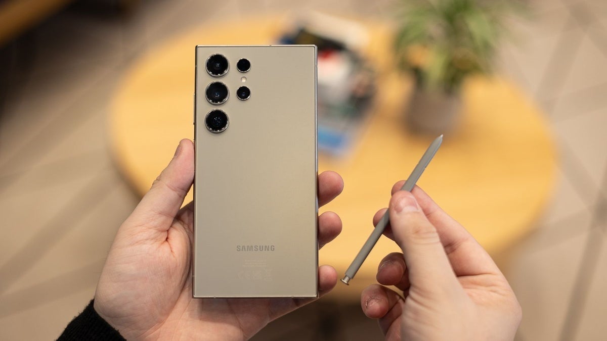 The Samsung Galaxy S24 Ultra and its stylus - Celebrities may use the iPhone 15, but here's why these 1% of billionaires are turning to Android flagships