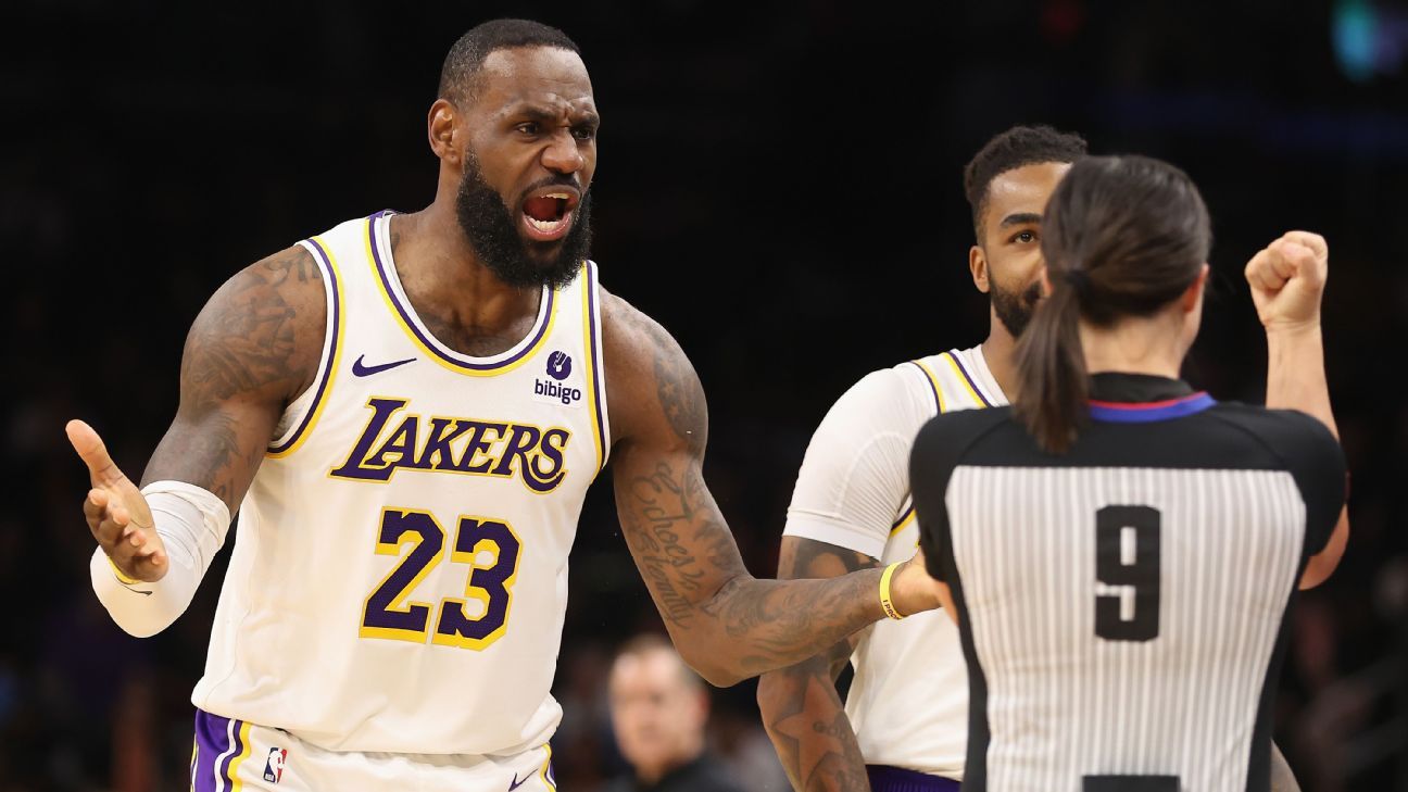 Frustrated Lakers believe fouls not being called equally
