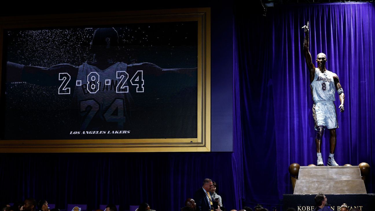 Kobe Bryant immortalized with 19-foot bronze statue at Lakers' arena