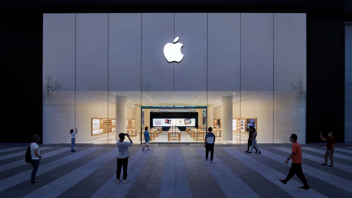 TL;DRThe Department of Justice has accused the company of maintaining an illegal monopoly in the smartphone market.- Smartprix