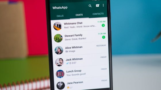 WhatsApp update adds the ability to forward and rewind a video