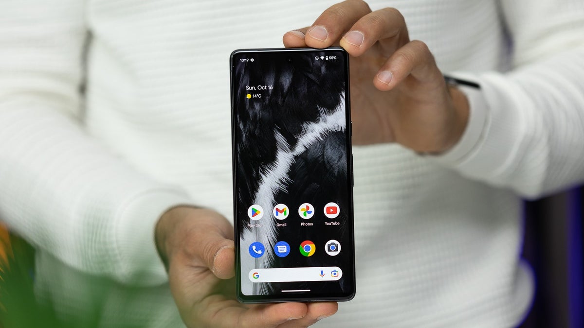 Phenomenal Walmart deal on the Pixel 7 awaits your attention; save 40% on the Google phone