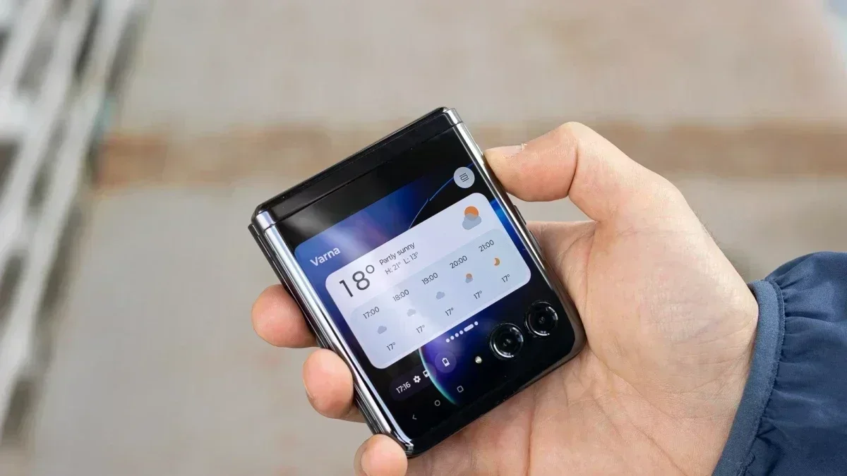 It's not too late to snatch the top-tier Motorola Razr+ 2023 at an amazing $300 discount
