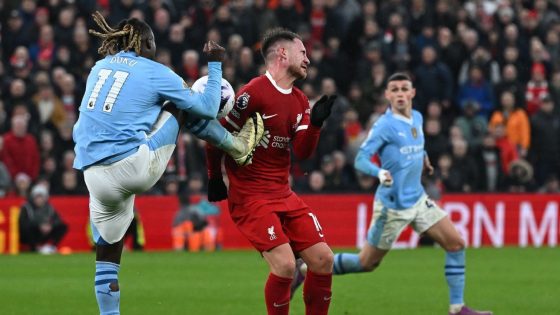 Liverpool's Klopp blasts ref for denying late City penalty