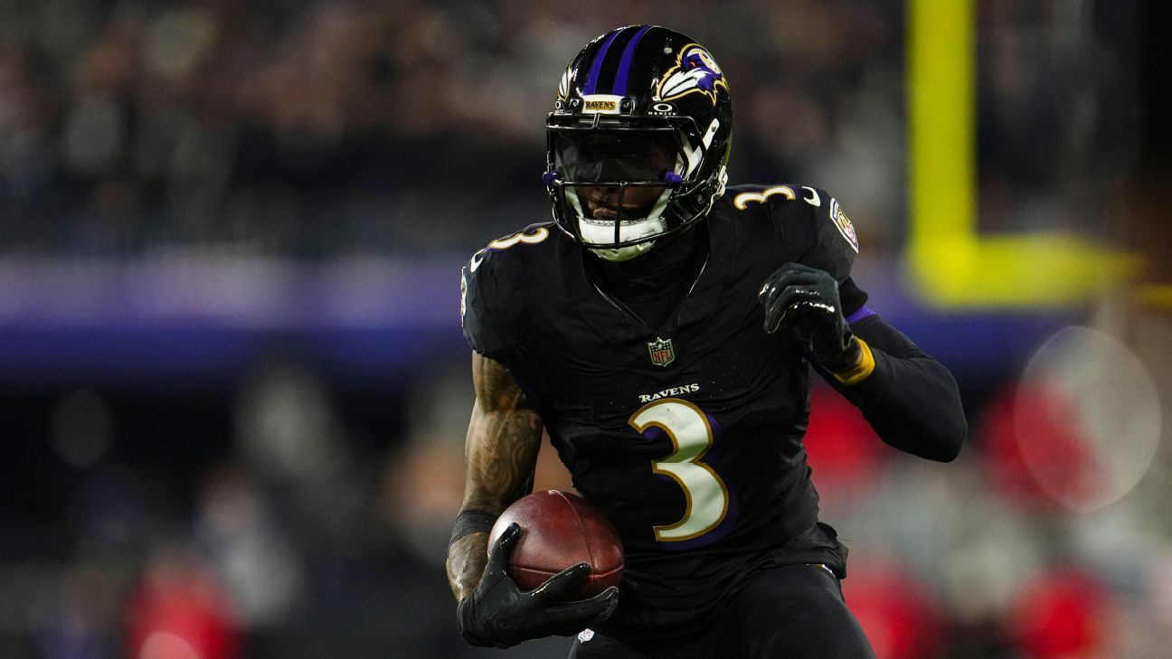 Mike McDaniel says Dolphins have offer out to Odell Beckham Jr.