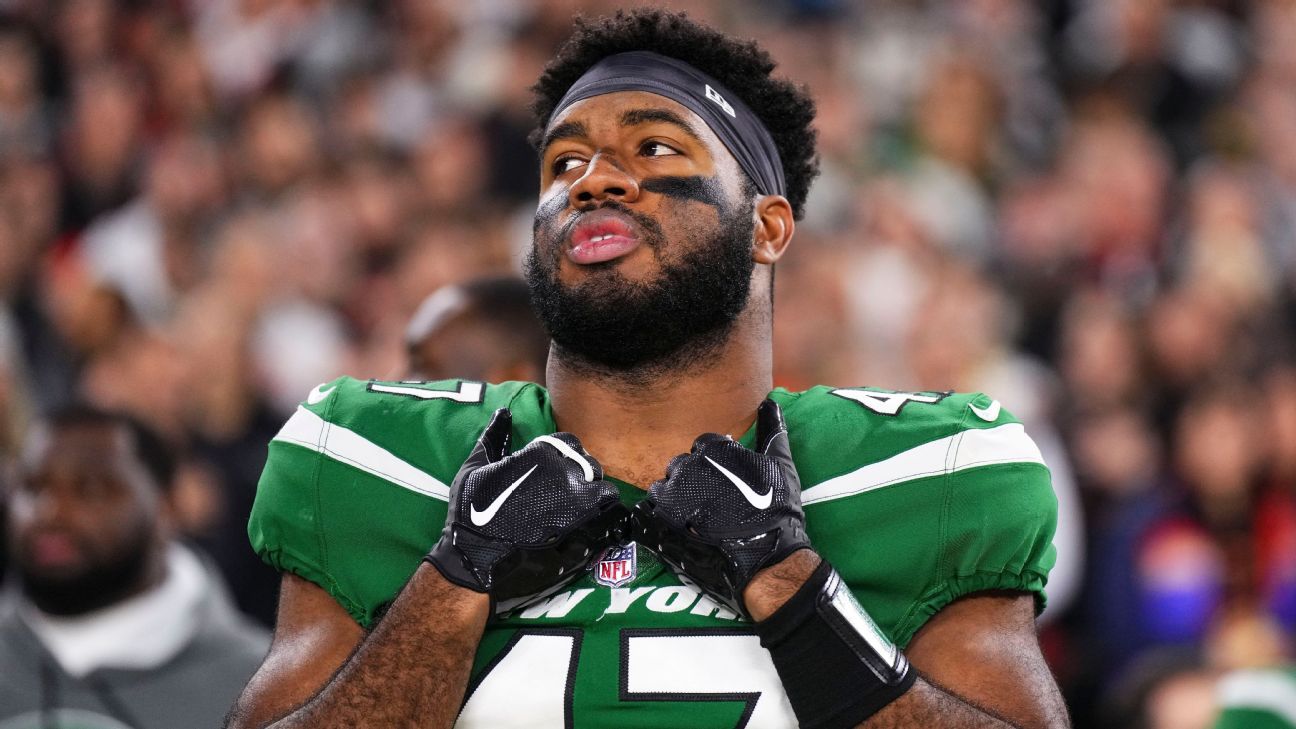 Sources - Eagles, Bryce Huff reach 3-year, $51.1M contract