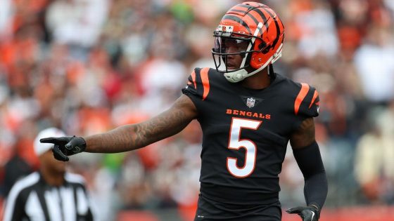 Sources - Franchise-tagged Bengals WR Tee Higgins requests trade