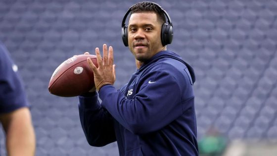 Sources -- Russell Wilson to sign free agent deal with Steelers